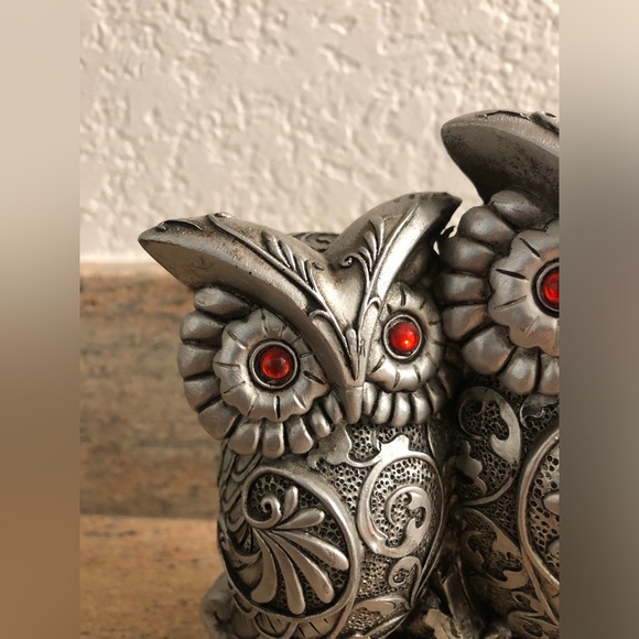 Silver Owls On Log with Red Gems Home Decor Figurine Statue 6" - Picture 3 of 9